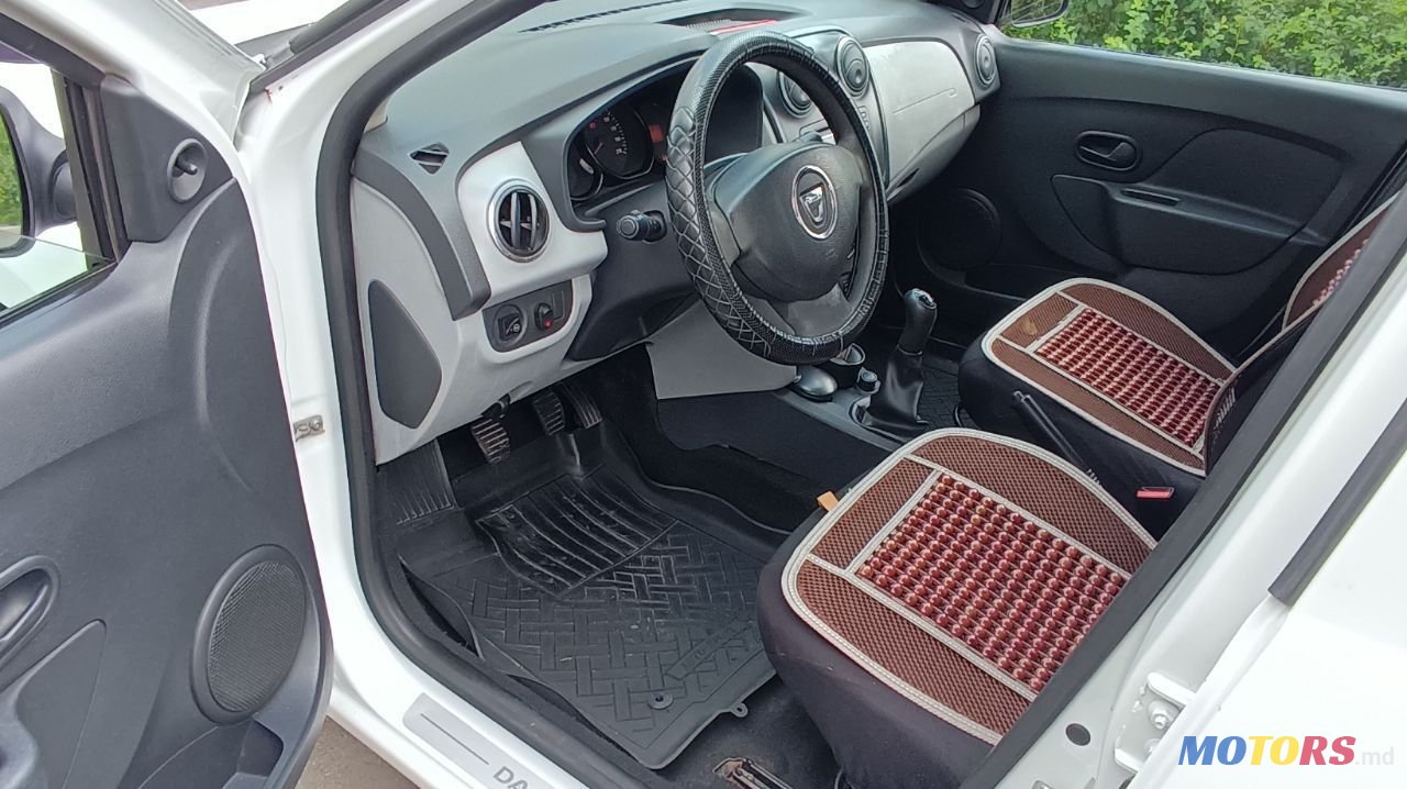 2013' Dacia Logan photo #6