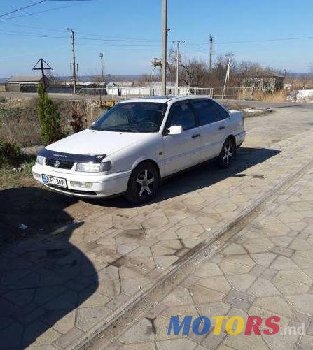 1995' Volkswagen Passat photo #1