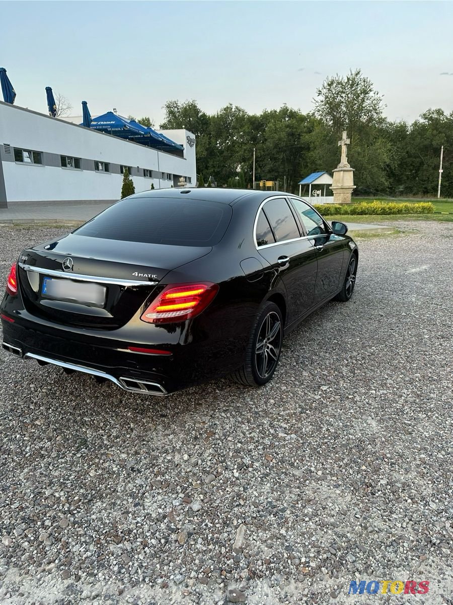 2018' Mercedes-Benz E-Class photo #4