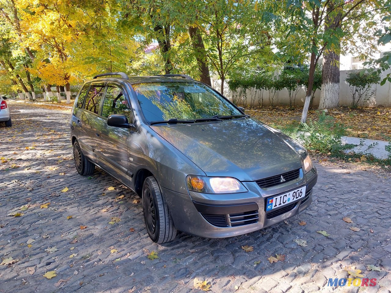 2004' Mitsubishi Space Star photo #3