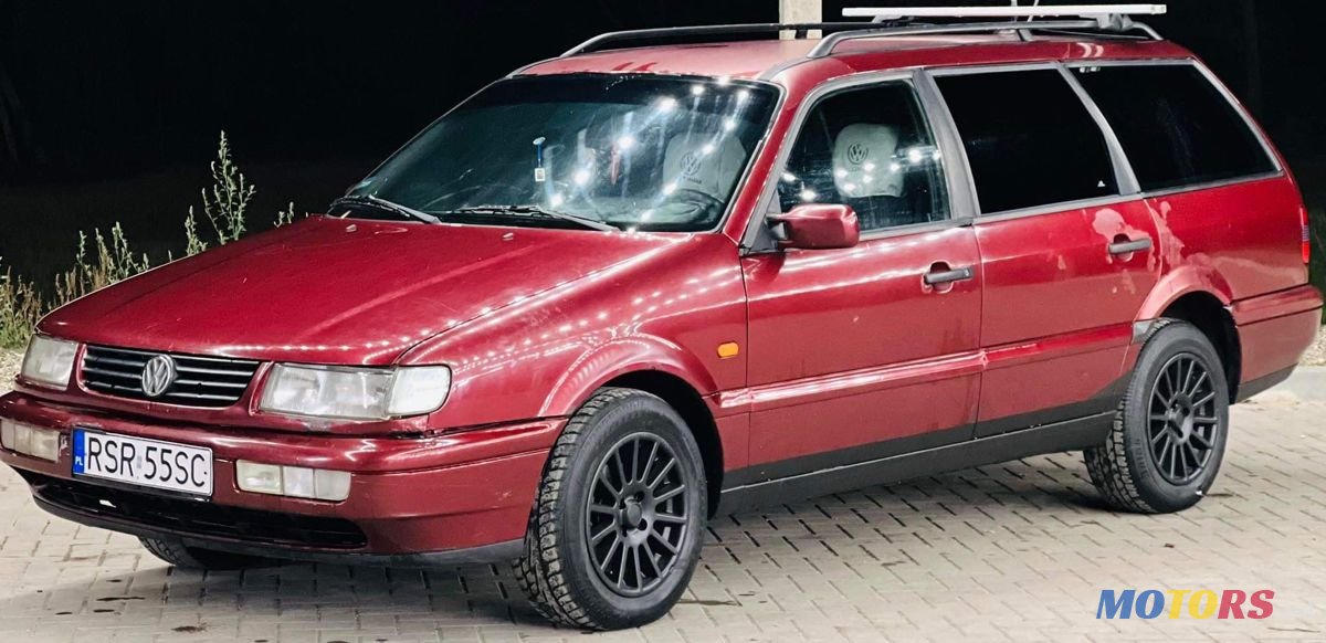 1995' Volkswagen Passat photo #2