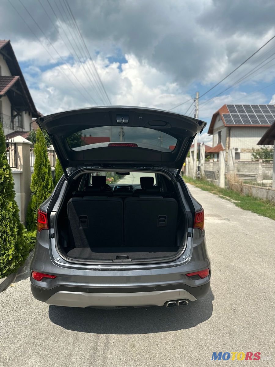 2017' Hyundai Santa Fe photo #6