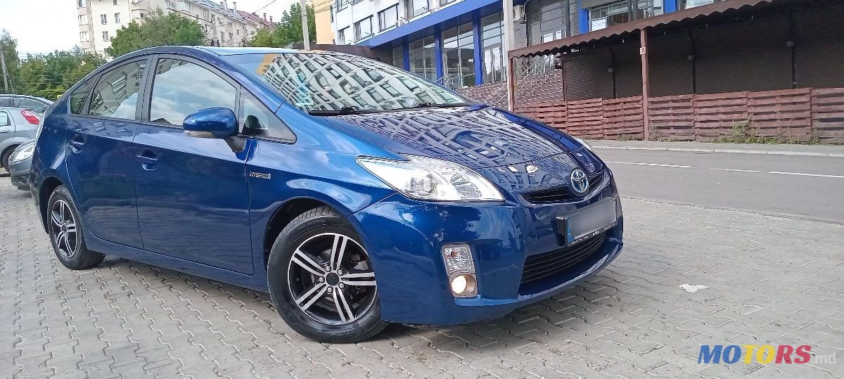 2010' Toyota Prius photo #2