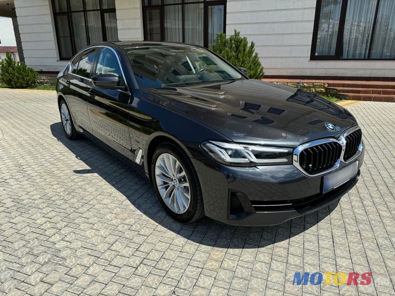 2020' BMW 5 Series photo #2