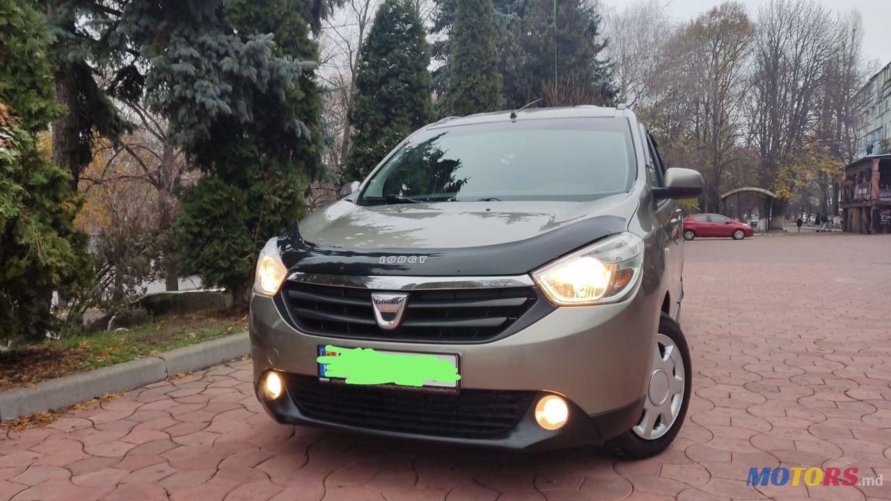 2013' Dacia Lodgy photo #6