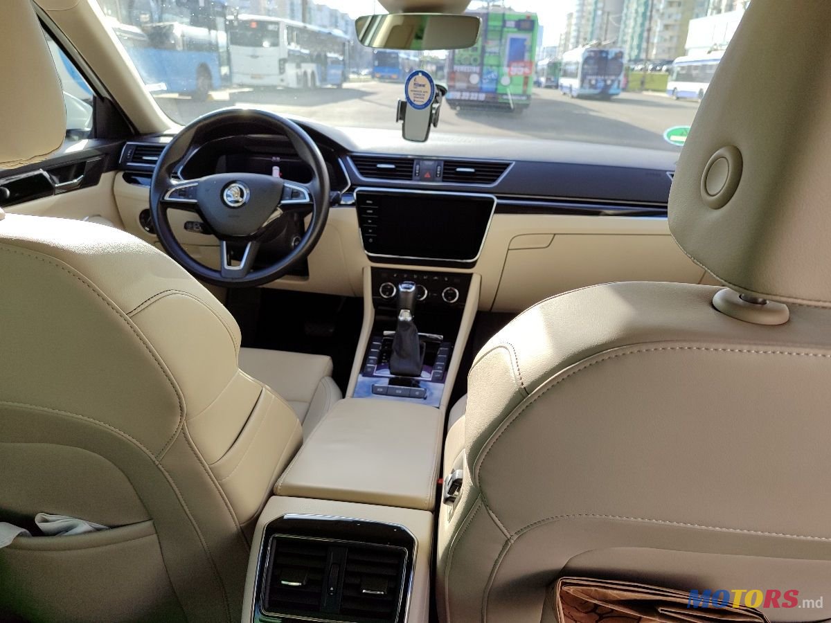 2019' Skoda Superb photo #4