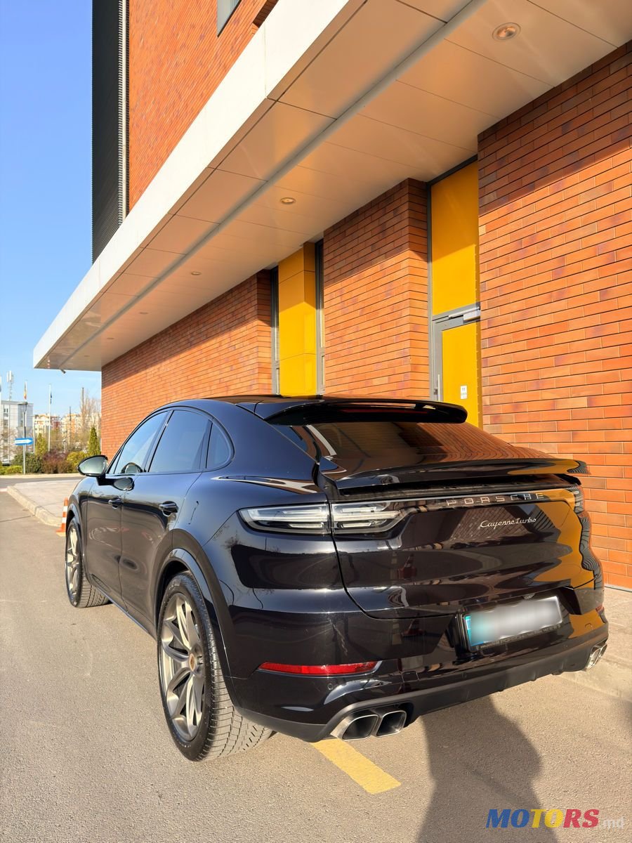 2020' Porsche Cayenne Coupe photo #5
