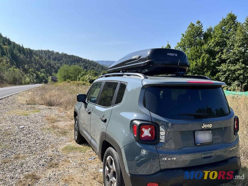 2018' Jeep Renegade photo #3