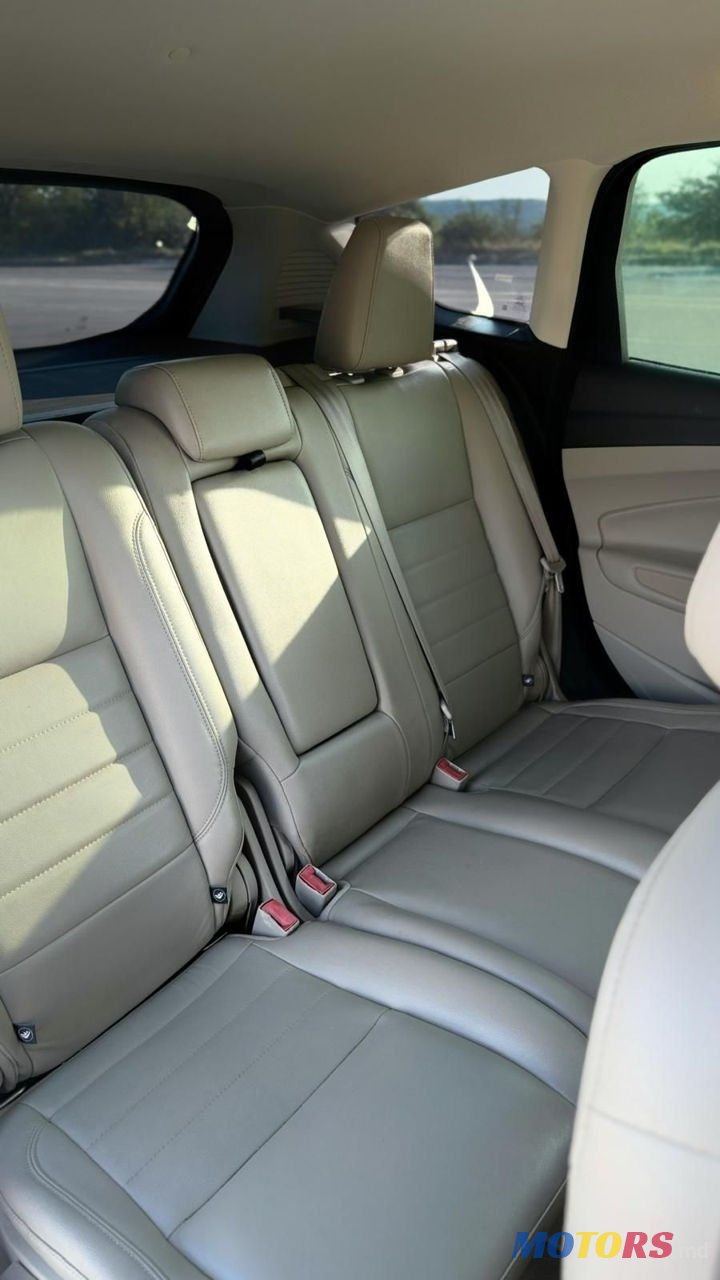 2012' Ford C-MAX photo #6