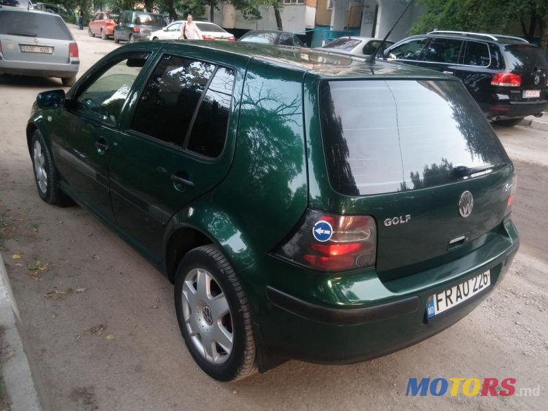 2001' Volkswagen Golf photo #2