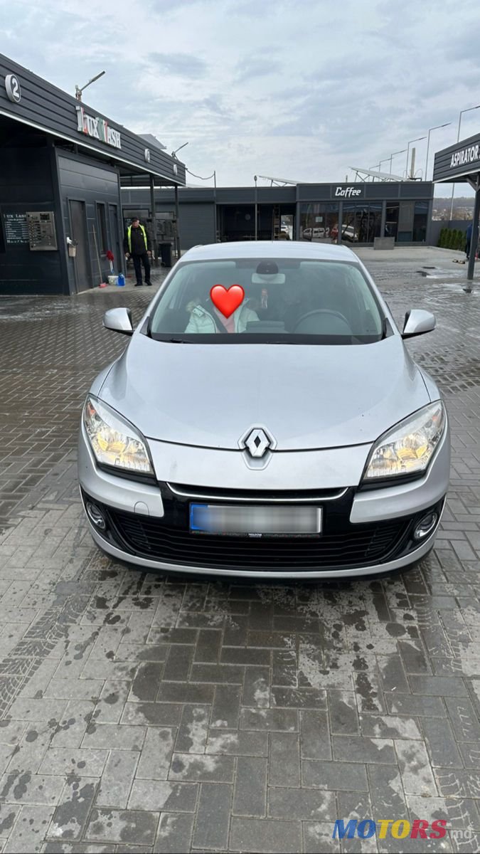 2012' Renault Megane photo #5