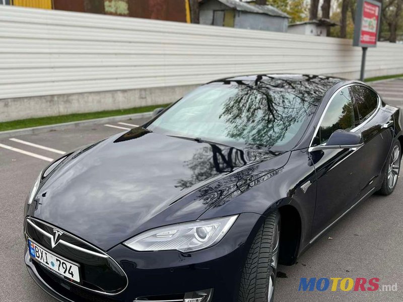2015' Tesla Model S photo #4