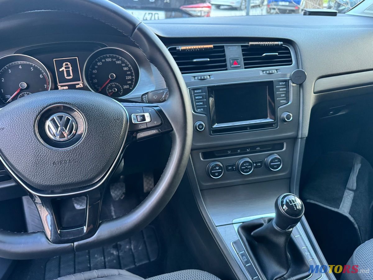 2013' Volkswagen Golf photo #5