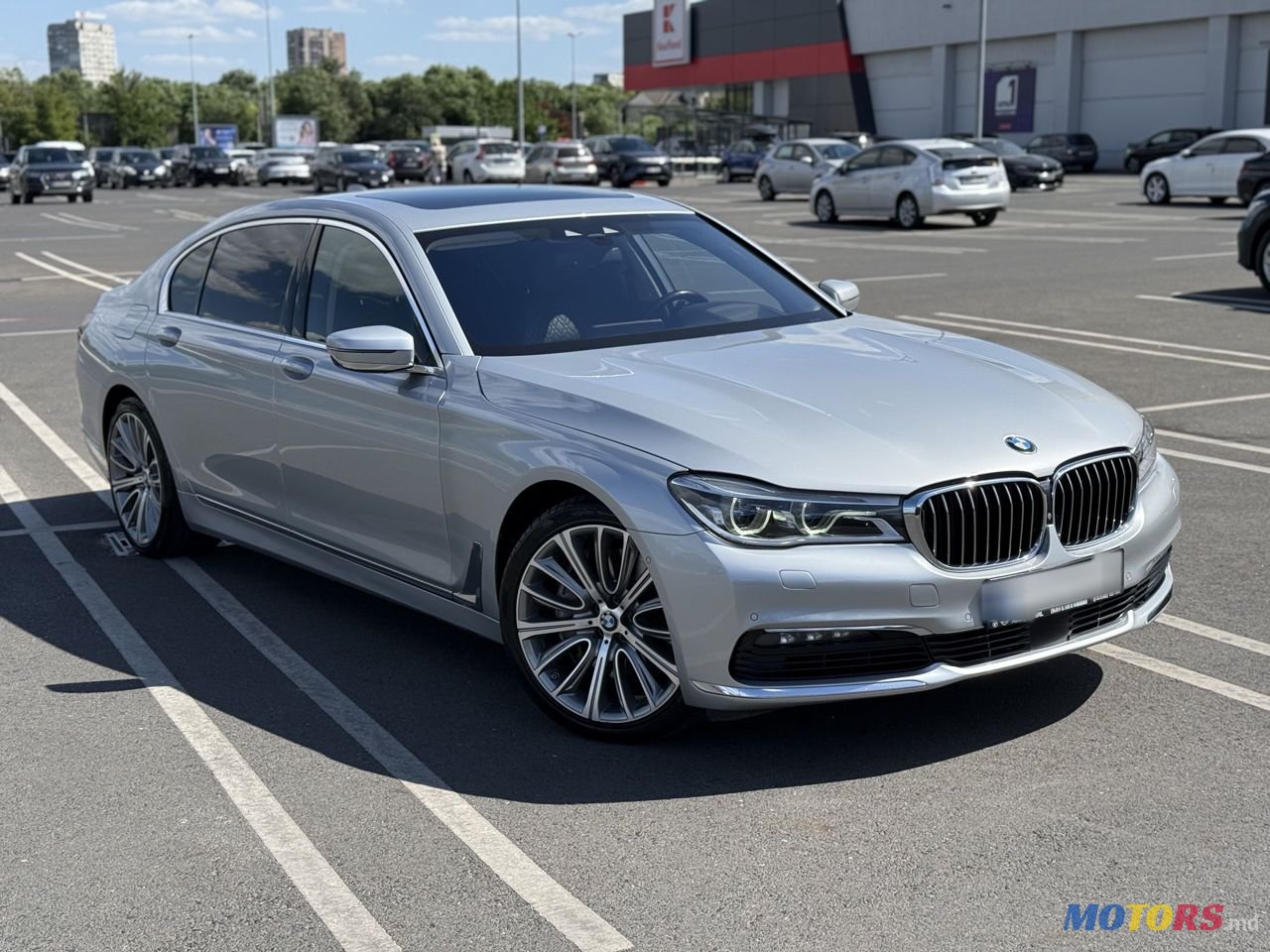 2016' BMW 7 Series photo #1