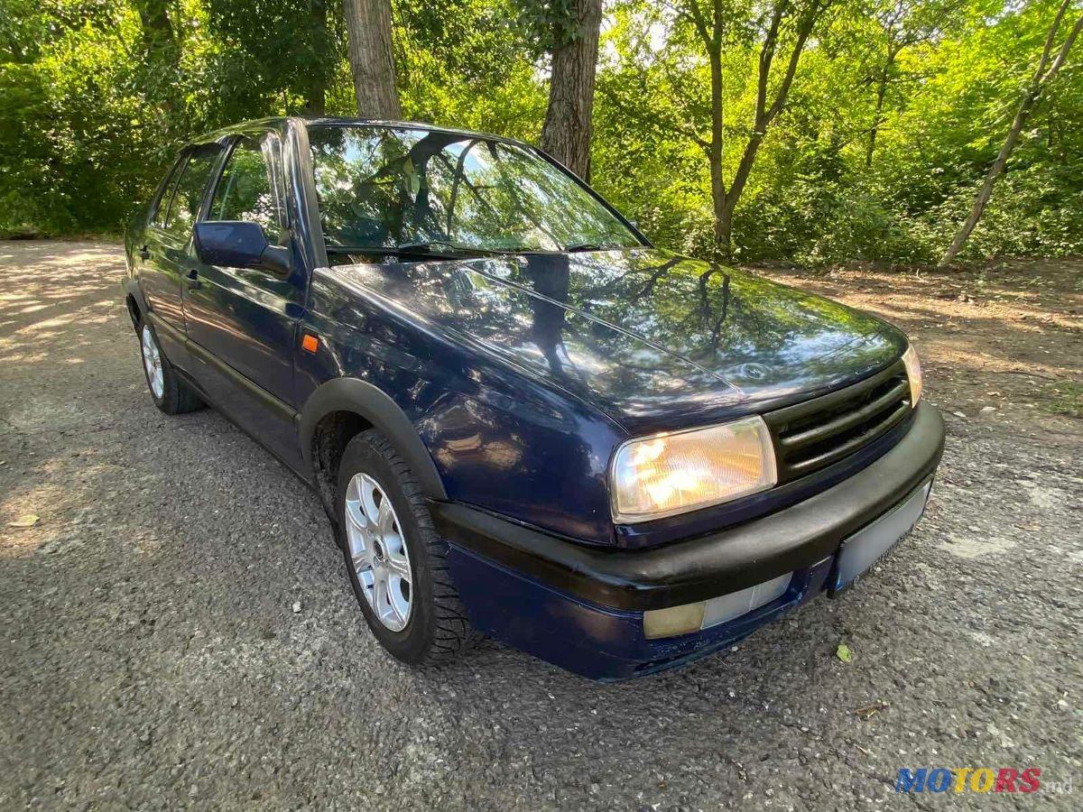 1993' Volkswagen Vento photo #2