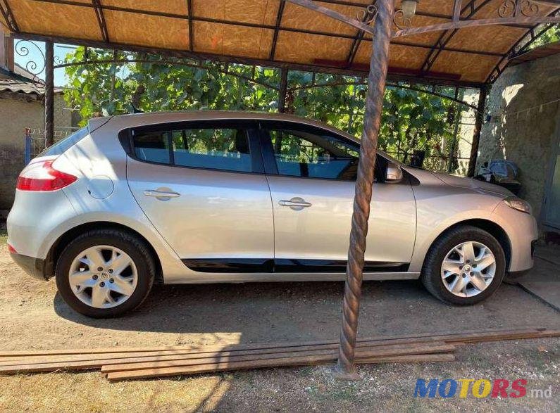 2012' Renault Megane photo #1
