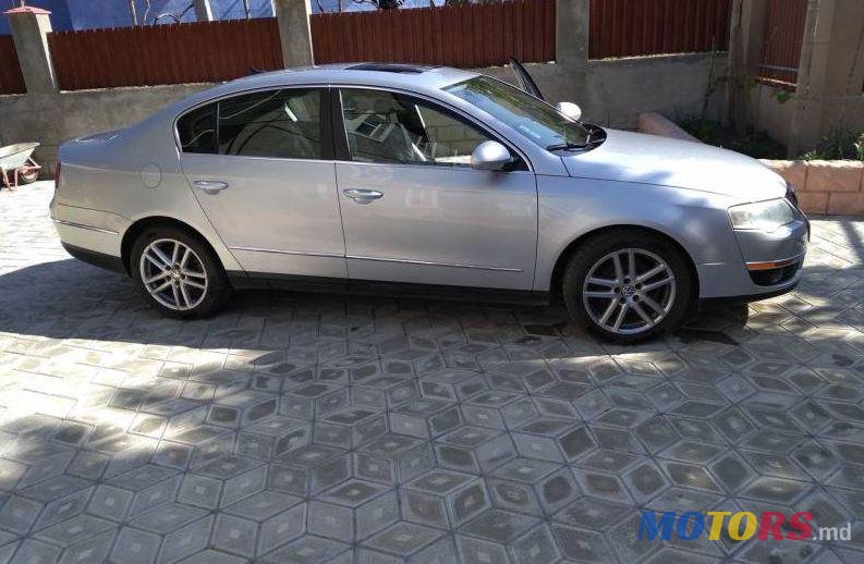 2008' Volkswagen Passat photo #1