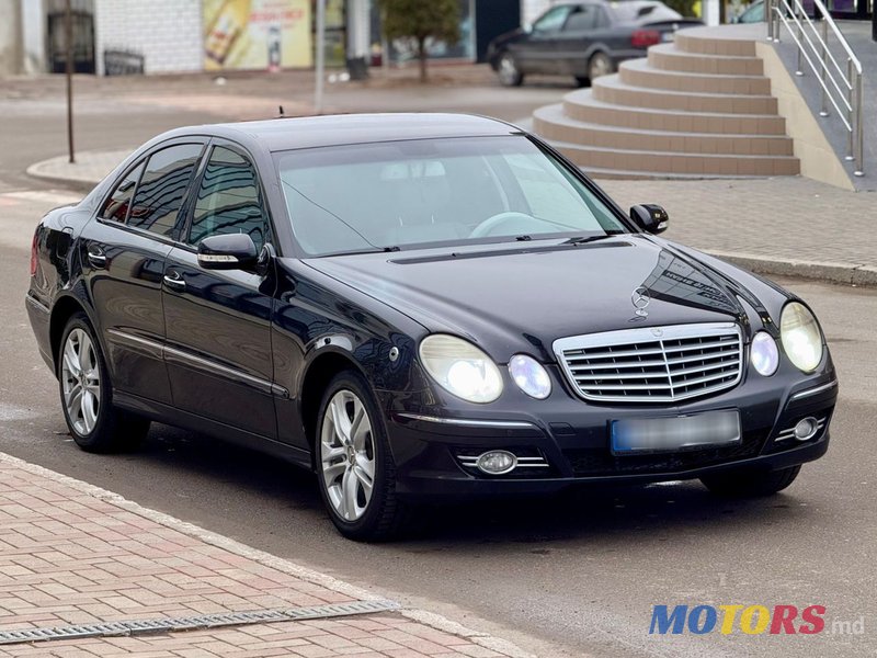 2008' Mercedes-Benz E-Class photo #2