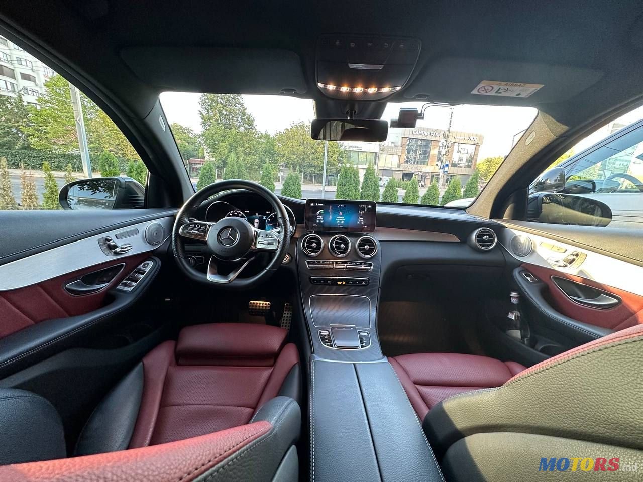 2021' Mercedes-Benz GLC photo #4