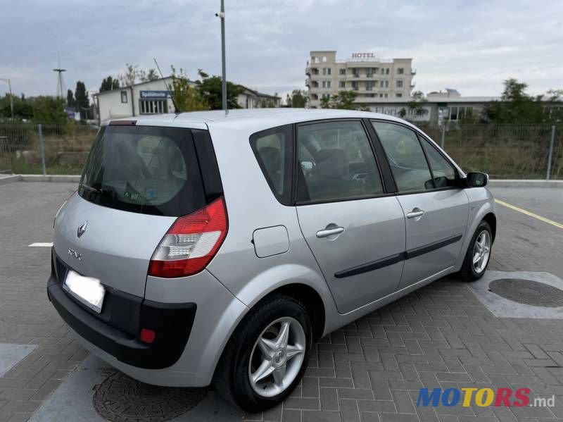 2005' Renault Scenic photo #5