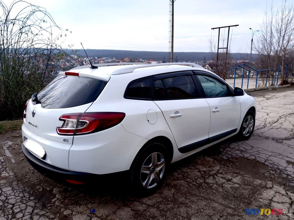 2013' Renault Megane photo #4