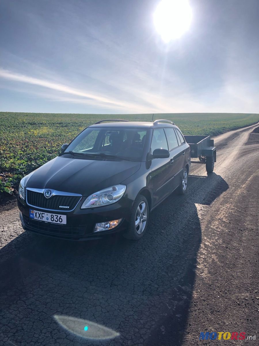 2012' Skoda Fabia photo #1