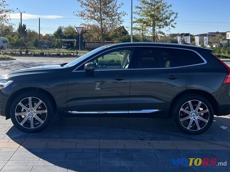 2018' Volvo XC60 photo #2
