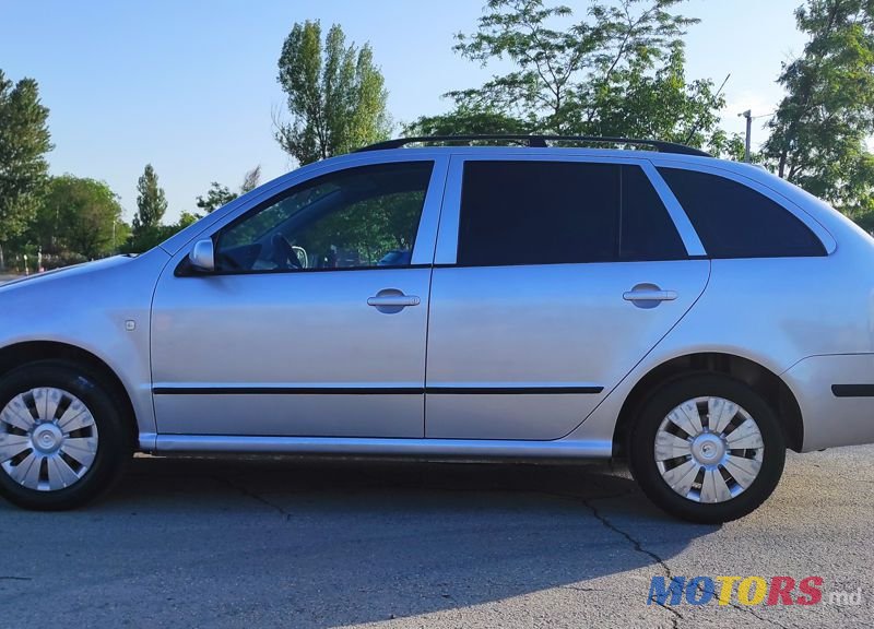 2006' Skoda Fabia photo #3