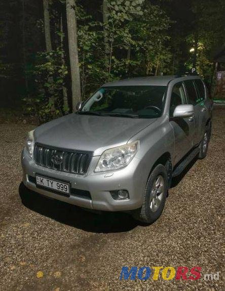 2011' Toyota Land Cruiser Prado photo #1