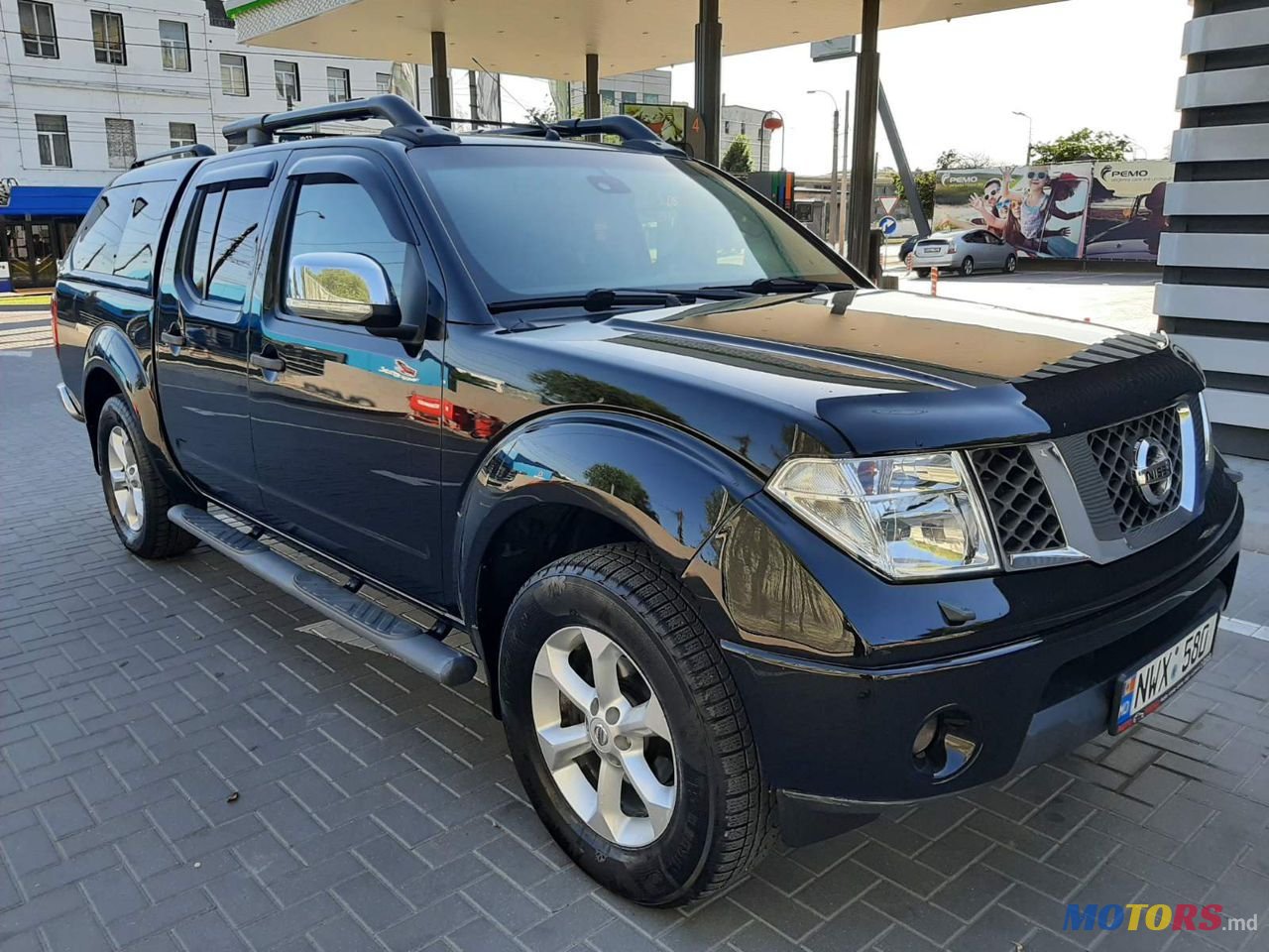 2007' Nissan Navara photo #1