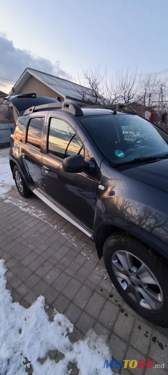 2015' Dacia Duster photo #2