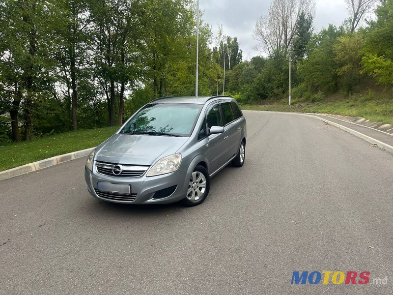 2009' Opel Zafira photo #1