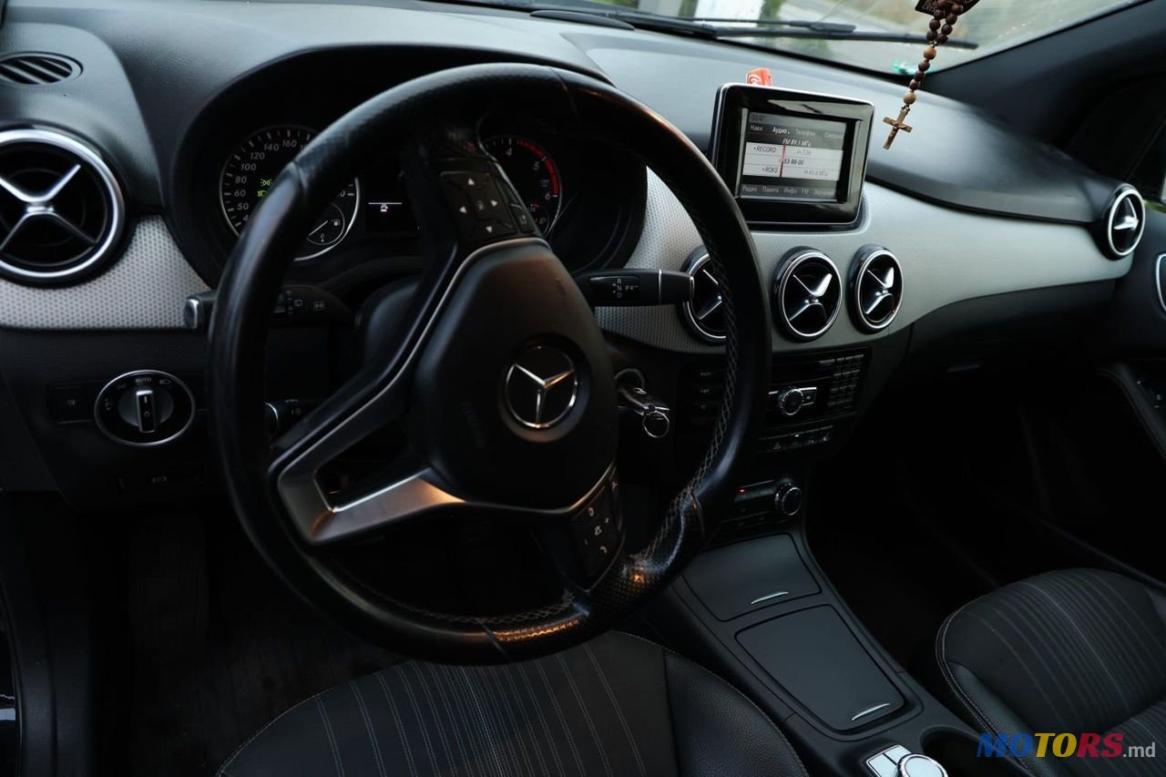 2012' Mercedes-Benz B-Class photo #3