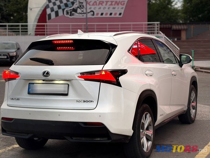 2015' Lexus Nx Series photo #3