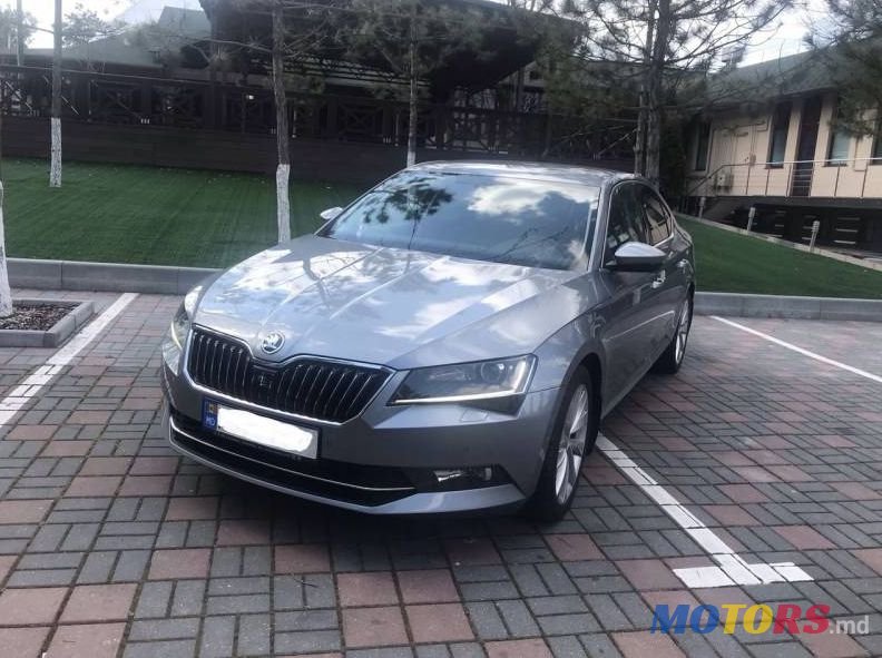 2015' Skoda Superb photo #3