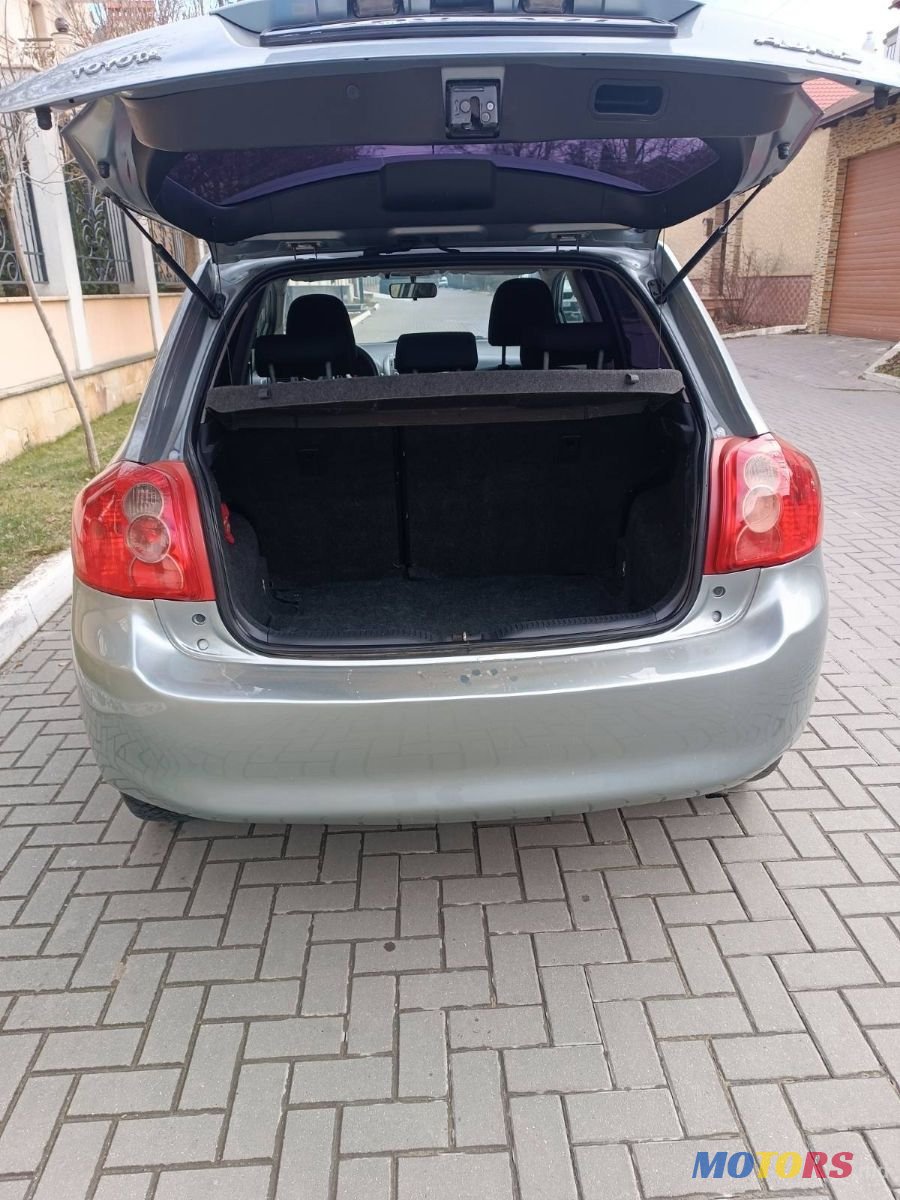 2008' Toyota Auris photo #6