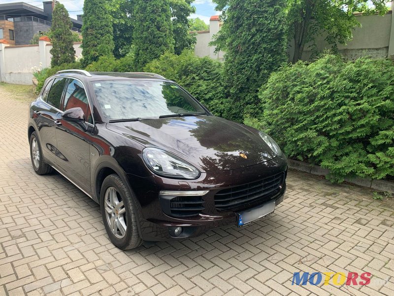 2015' Porsche Cayenne photo #1
