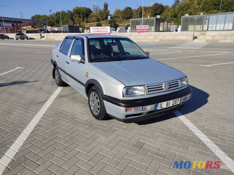 1992' Volkswagen Vento photo #2