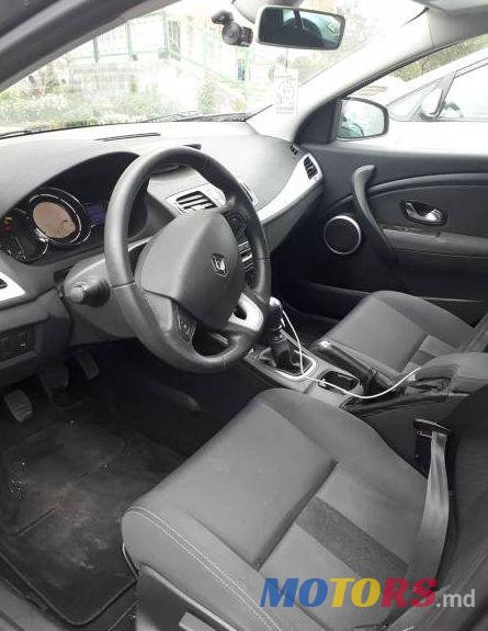 2010' Renault Megane photo #2