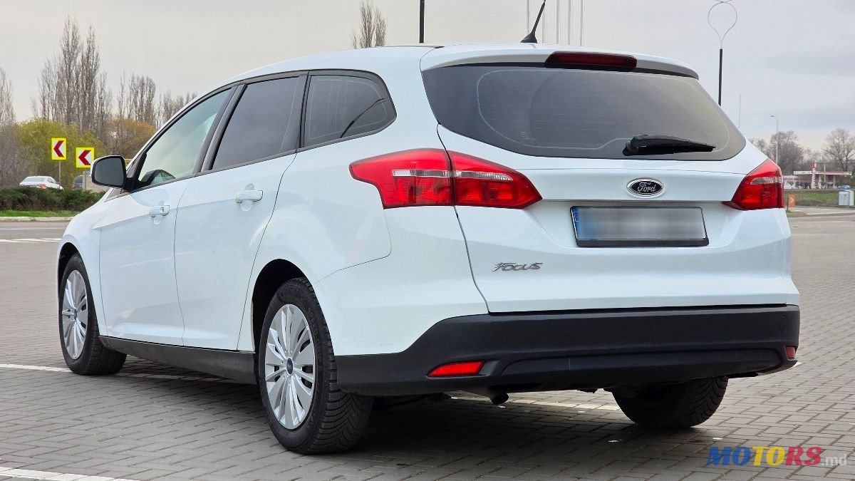 2016' Ford Focus photo #4
