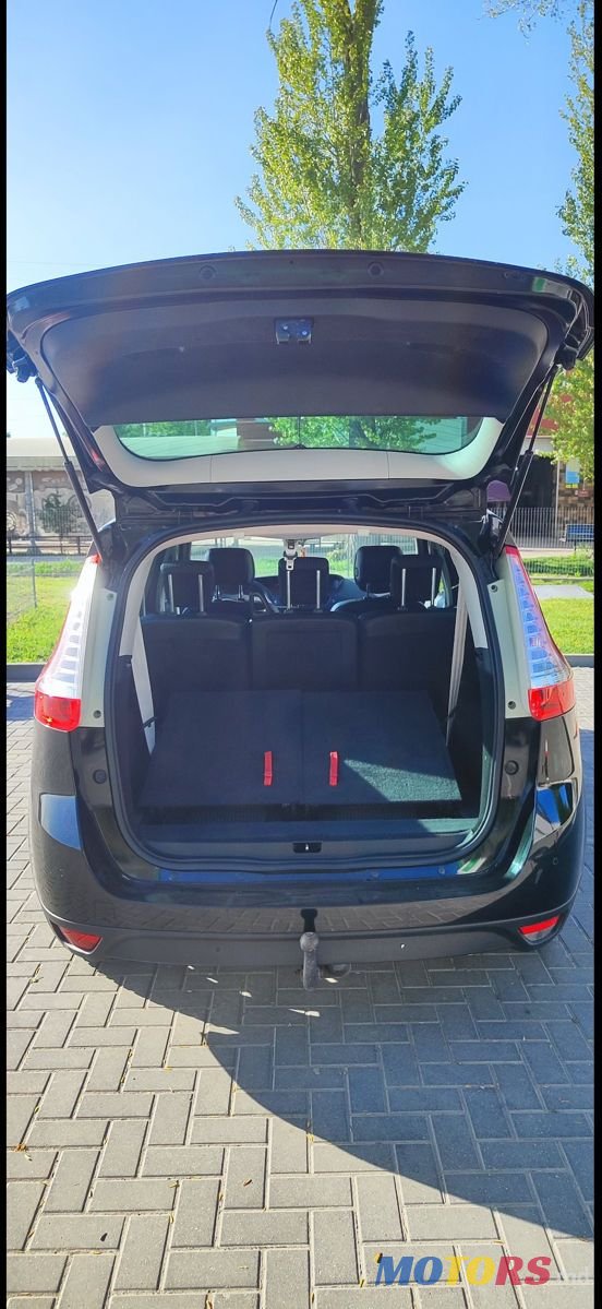 2013' Renault Grand Scenic photo #4