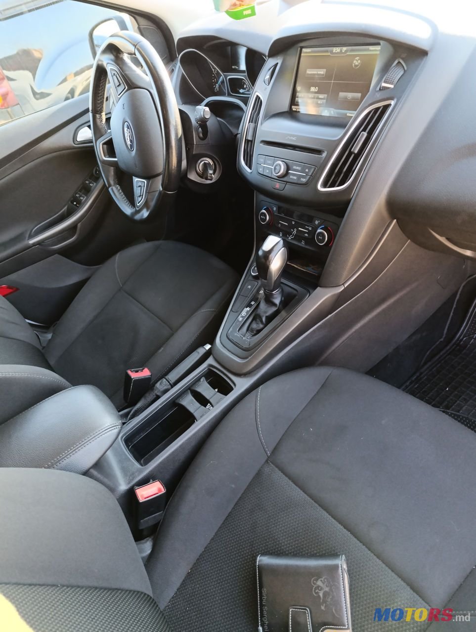 2016' Ford Focus photo #2