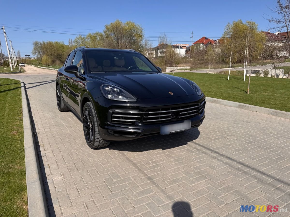 2019' Porsche Cayenne photo #1