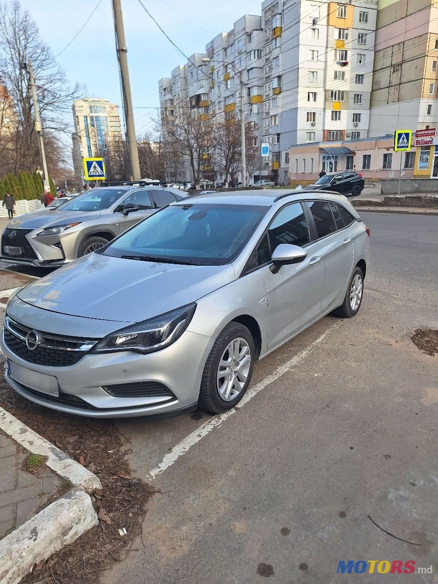 2017' Opel Astra photo #1