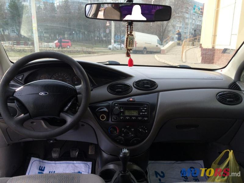 2001' Ford Focus photo #5