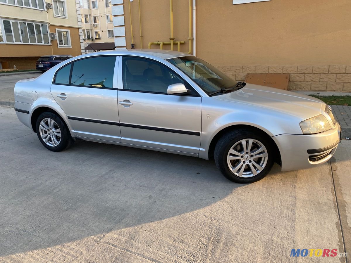 2004' Skoda Superb photo #4