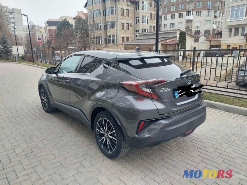 2018' Toyota C-HR photo #3