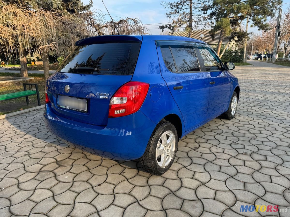 2009' Skoda Fabia photo #2