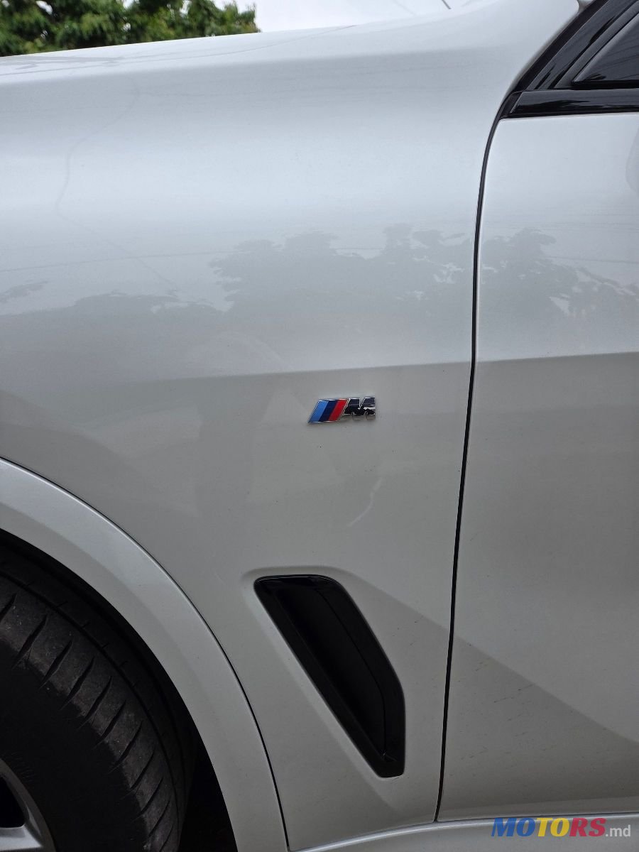 2020' BMW X5 photo #6