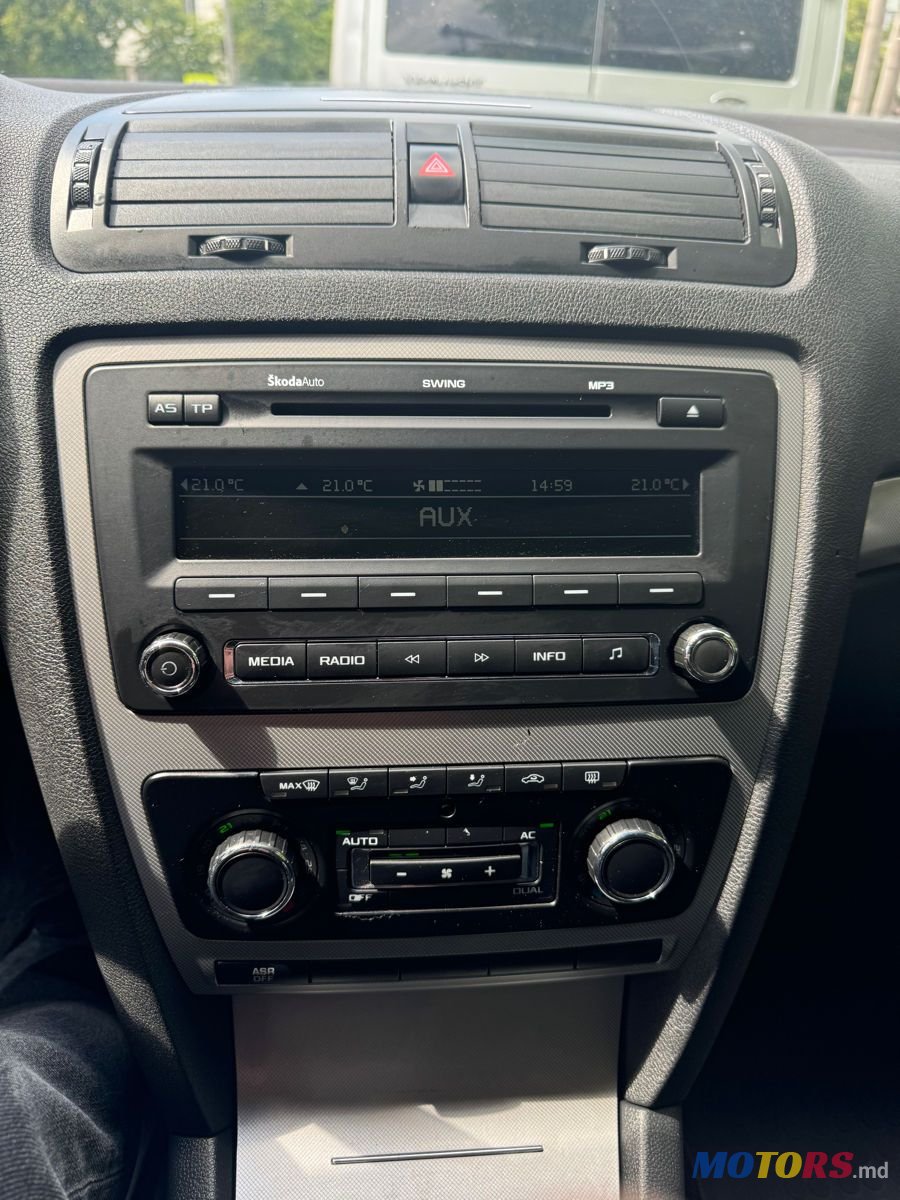 2009' Skoda Octavia photo #4